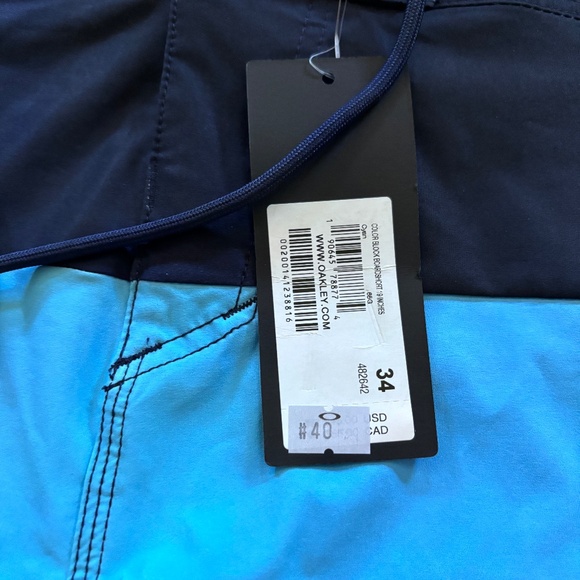 New mens Oakley board shorts various sizes - Picture 2 of 5